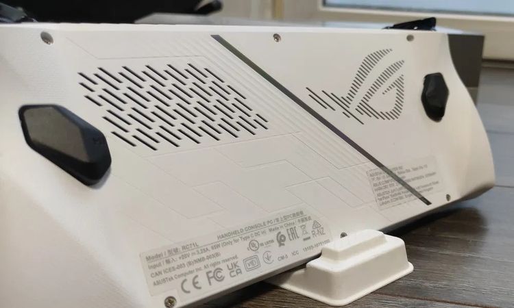 เครื่องเล่นเกม Asus ROG Ally รุ่น Extreme สภาพเหมือนใหม่ รูปที่ 5