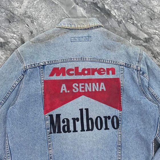 เสื้อเชิ้ตยีนส์ Bossini x Marlboro McLaren แท้ 💯 size M ขนาดอก 22 ยาว 27 สภาพดีมาก ดีเทลสีเฟดสวย เนื้อผ้าดีมากครับ รูปที่ 9