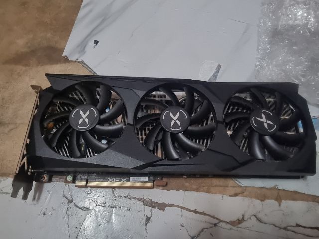 การ์ดจอ AMD RX 6700XT 