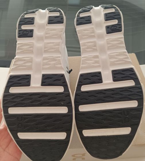 ขาย On Cloudtilt Black Ivory size 43-275cm  เหมือนใหม่ ใส่เดินในห้าง 1 ครั้ง ของแท้ รูปที่ 9