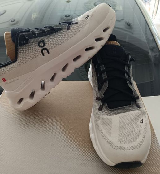 ขาว ผ้าใบ อื่นๆ รองเท้าผ้าใบ UK 9 | EU 43 1/3 | US 10.5 ขาย On Cloudtilt Black Ivory size 43-275cm  เหมือนใหม่ ใส่เดินในห้าง 2 ครั้ง ของแท้