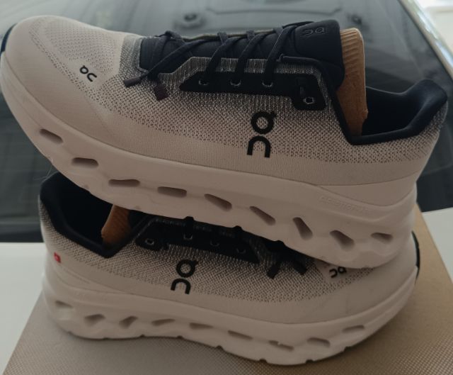ขาย On Cloudtilt Black Ivory size 43-275cm  เหมือนใหม่ ใส่เดินในห้าง 1 ครั้ง ของแท้ รูปที่ 6