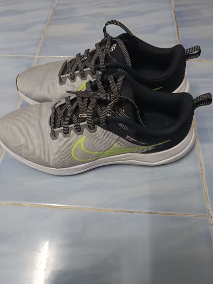 รองเท้าวิ่ง Nike 
