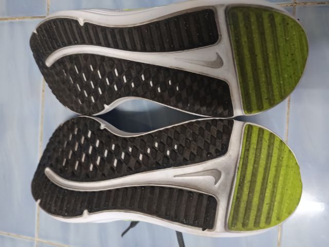 รองเท้าวิ่ง Nike  รูปที่ 4