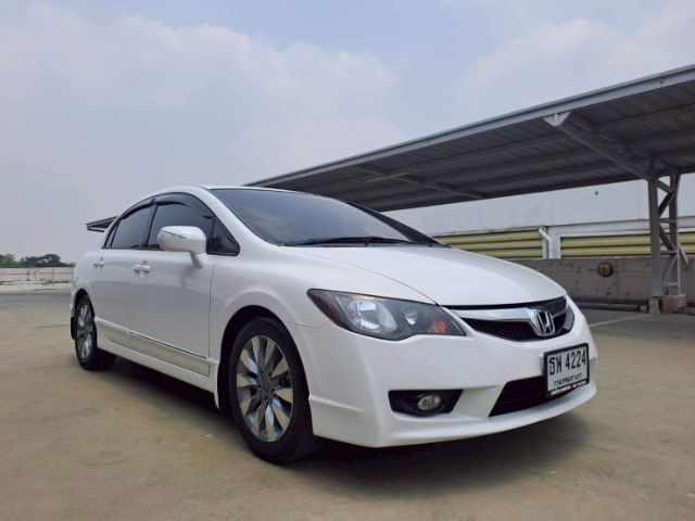 Honda Civic 2010 1.8 E i-VTEC Sedan เบนซิน ไม่ติดแก๊ส เกียร์อัตโนมัติ ขาว รูปที่ 2