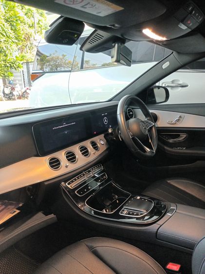 Mercedes-Benz E-Class 2021 E220 Sedan ดีเซล ไม่ติดแก๊ส เกียร์อัตโนมัติ เทา