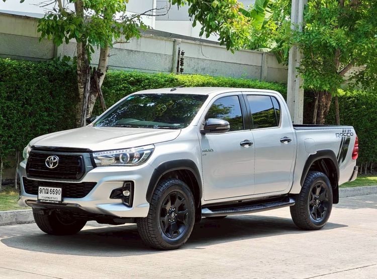 รถ Toyota Hilux Revo 2.8 Prerunner G Rocco สี เทา