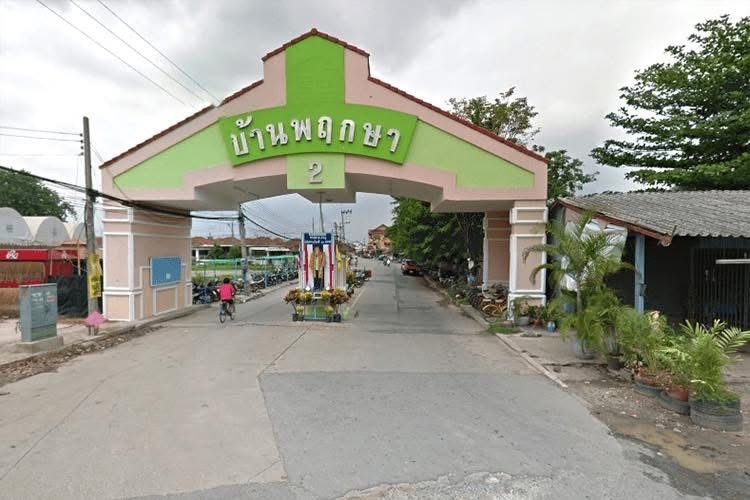 ขายทาวน์เฮ้าส์ หมู่บ้านพฤกษา 2 2 ห้องนอน 1 ห้องน้ำ บ้านสภาพดี พร้อมเข้าอยู่ ทำเลดีมากใกล้ตลาดใกล้โรงเรียน เดินทางสะดวก เข้า-ออกง่าย ราคาเพีย