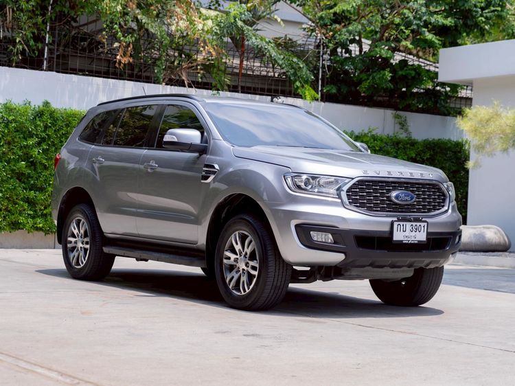 รถ Ford Everest 2.0 Trend สี เงิน