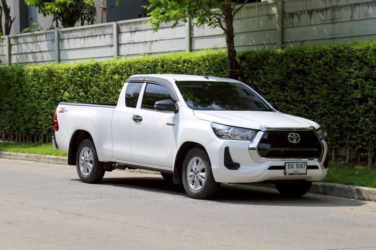 Toyota Hilux Revo 2023 Smart Cab 2.4 Entry Z Edition Pickup ดีเซล ไม่ติดแก๊ส เกียร์ธรรมดา ขาว รูปที่ 2