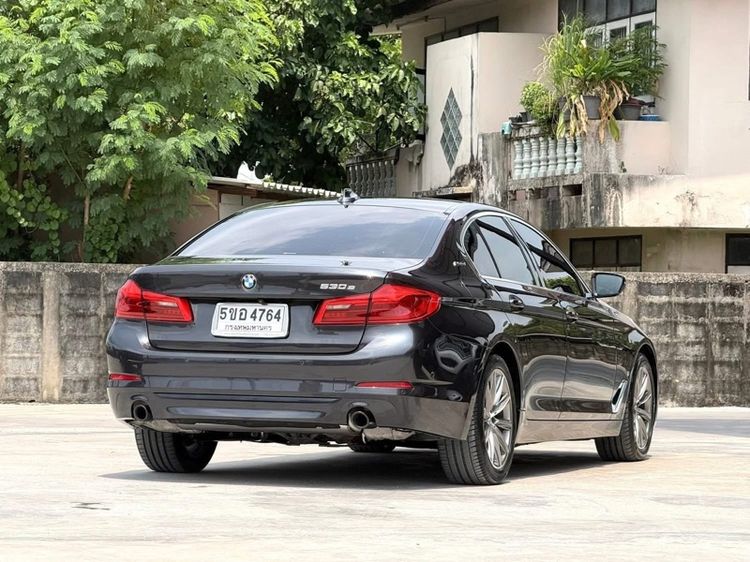 BMW Series 5 2019 530e Sedan ปลั๊กอินไฮบริด (PHEV) ไม่ติดแก๊ส เกียร์อัตโนมัติ เทา รูปที่ 4