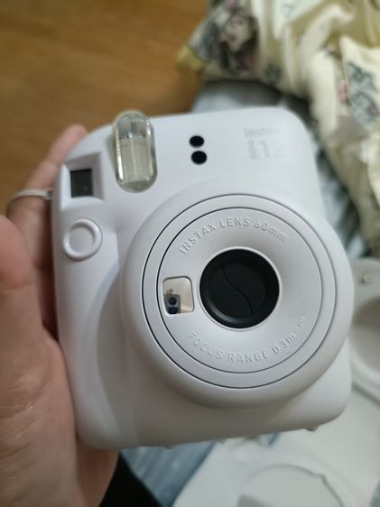 กล้องโพลารอยด์ Fujifilm Instax Mini 12 สีขาว Clay White
