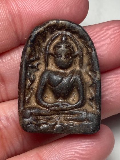 พระซุ้มกอเนื้อดิน