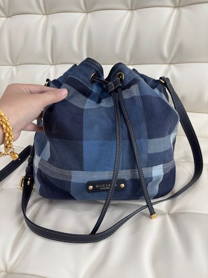 Blue Label กระเป๋าสะพายทรงจีบ 