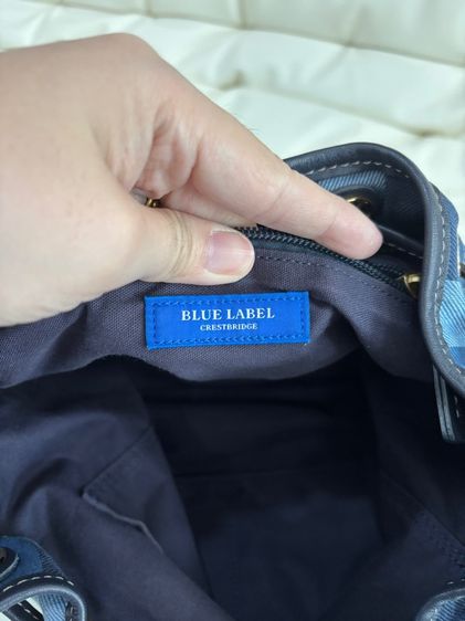 Blue Label กระเป๋าสะพายทรงจีบ  รูปที่ 8