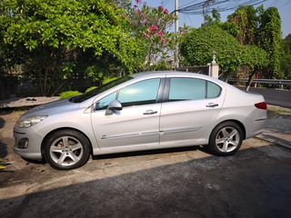 ขายรถยนต์ Peugeot 408 เครื่องยนต์ 2000 CC. สีบรอนซ์เงิน ปี 2014 สภาพดี option ครบ พร้อมใช้งาน ราคา 167,000 บาท สนใจติดต่อคุณ นิพัทธ์ โทร.08