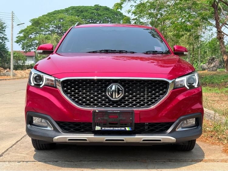 รถ MG ZS 1.5 D สี แดง