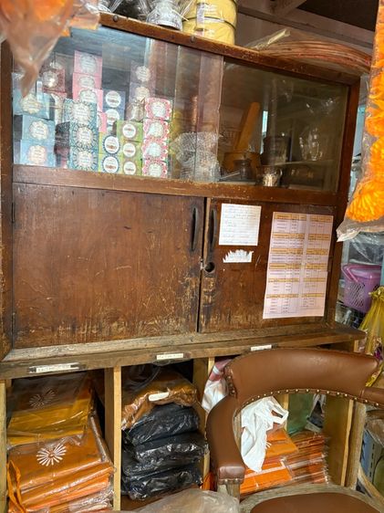 ตู้ไม้สัก