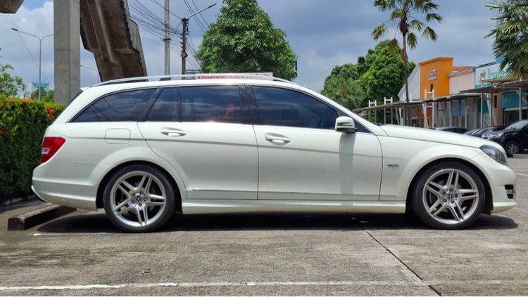 รถ Mercedes-Benz C-Class C180 AMG สี ขาว