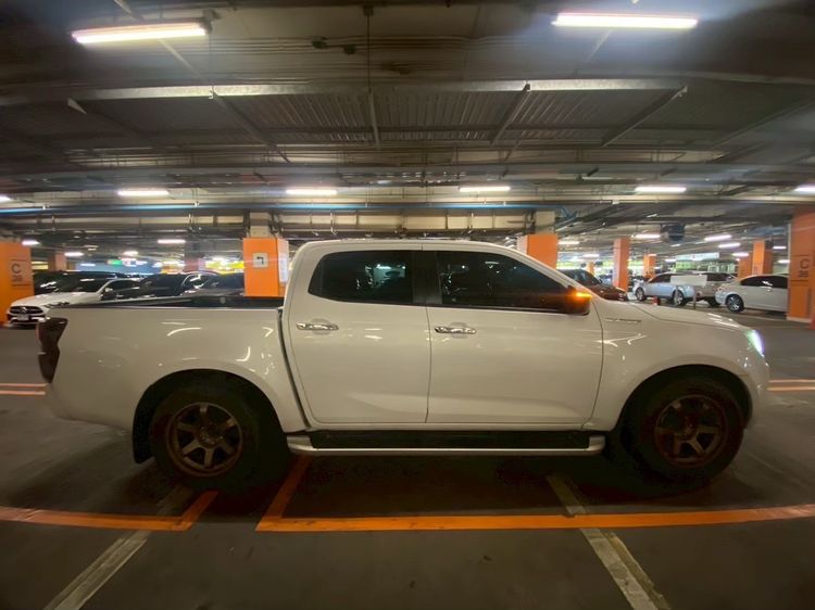 Isuzu D-MAX 2022 1.9 Hi-Lander Z Pickup ดีเซล ไม่ติดแก๊ส เกียร์อัตโนมัติ ขาว รูปที่ 4