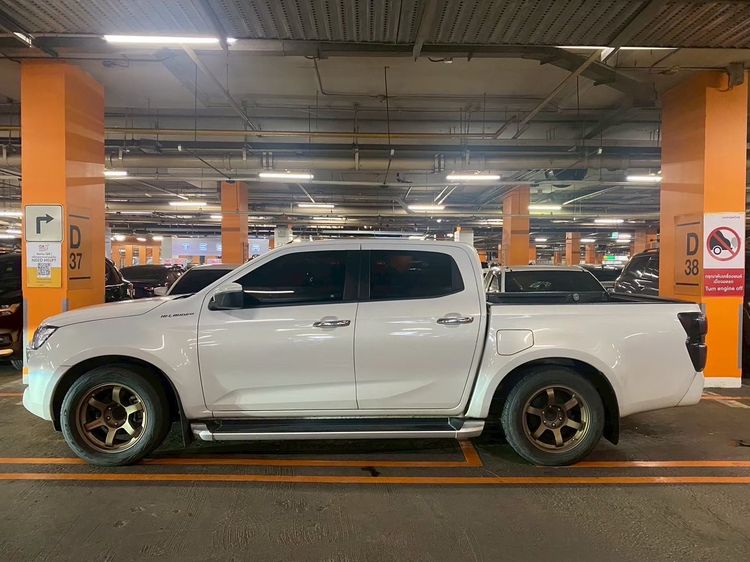 Isuzu D-MAX 2022 1.9 Hi-Lander Z Pickup ดีเซล ไม่ติดแก๊ส เกียร์อัตโนมัติ ขาว รูปที่ 2