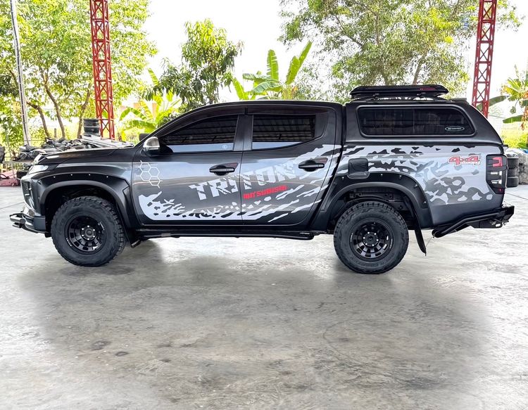 Mitsubishi Triton 2019 2.4 GT Premium 4WD Pickup ดีเซล ไม่ติดแก๊ส เกียร์อัตโนมัติ เทา รูปที่ 2