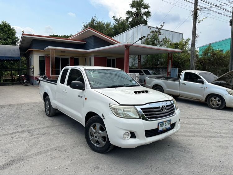 รถ Toyota Hilux Vigo Champ Smart Cab 2.5 J สี ขาว