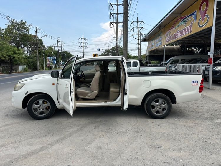 Toyota Hilux Vigo Champ 2013 Smart Cab 2.5 J Pickup ดีเซล ไม่ติดแก๊ส เกียร์ธรรมดา ขาว รูปที่ 2