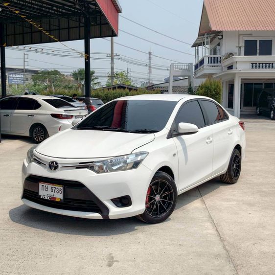 Toyota Vios 2015 1.5 J Sedan เบนซิน ไม่ติดแก๊ส เกียร์อัตโนมัติ ขาว