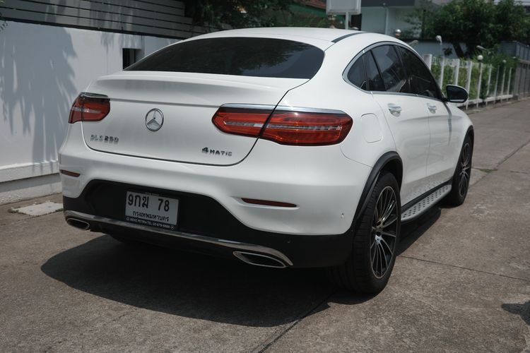 Mercedes-Benz GLC-Class 2019 GLC250 Sedan เบนซิน เกียร์อัตโนมัติ ขาว รูปที่ 4