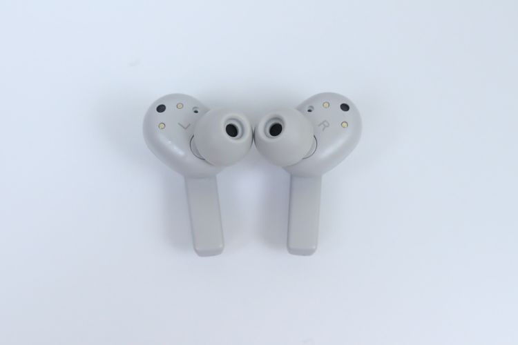 B and O Beoplay eleven รูปที่ 12