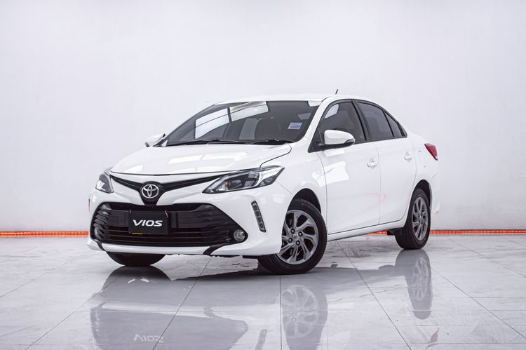 รถ Toyota Vios 1.5 G สี ขาว