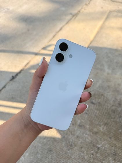 iPhone 16