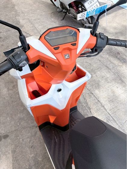 HondaClick150 ขาวส้ม รูปที่ 4