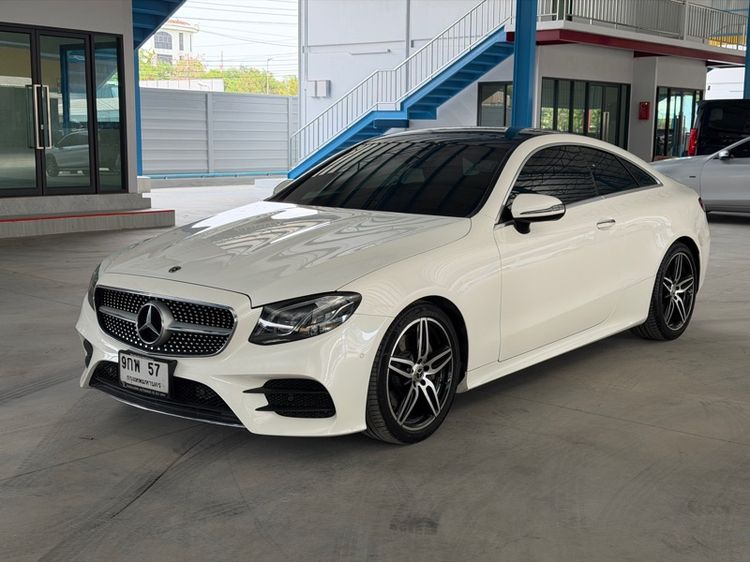 รถ Mercedes-Benz E-Class E200 สี ขาว