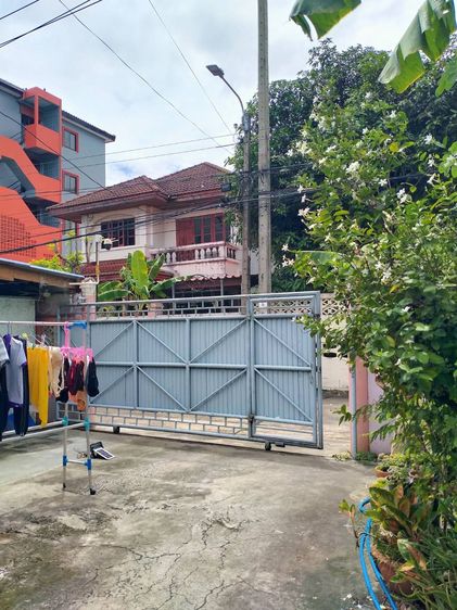 ขายบ้าน 3 หลัง พร้อมที่ดิน 84 ตรว. ซอยเรวดี 19 จ.นนทบุรี