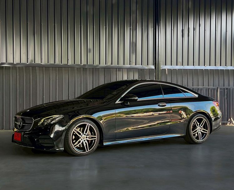 Mercedes-Benz E-Class 2018 E200 Sedan เบนซิน ไม่ติดแก๊ส เกียร์อัตโนมัติ ดำ