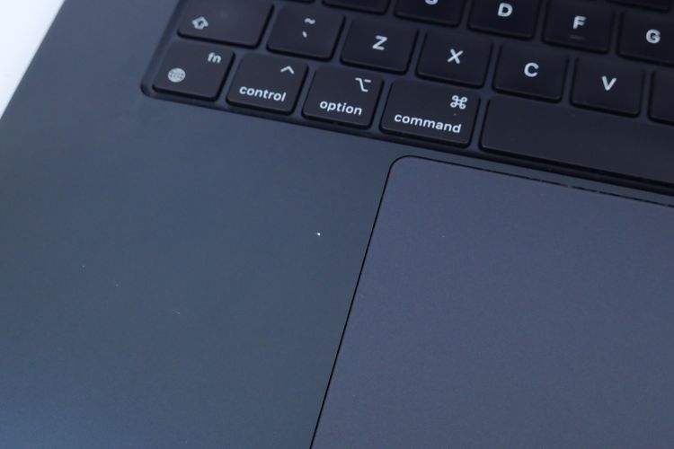 MacBook Air M2 15" 8.512GB  รูปที่ 7