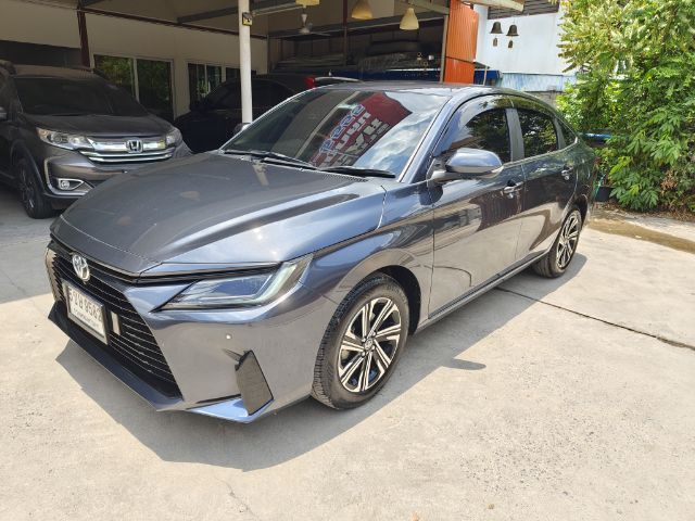 Toyota Yaris ATIV 2024 1.2 Premium Sedan เบนซิน ไม่ติดแก๊ส เกียร์อัตโนมัติ เทา รูปที่ 3