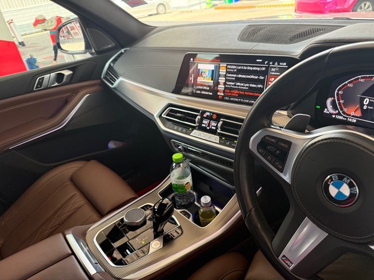 BMW X5 2023 3.0 M50d 4WD ดีเซล เกียร์อัตโนมัติ ขาว รูปที่ 4