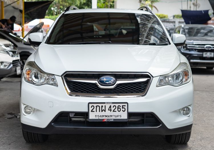 รถ Subaru XV 2.0 4WD สี ขาว