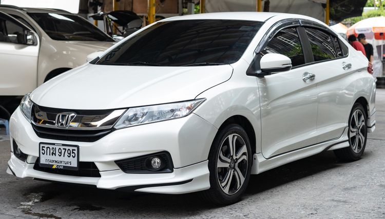Honda City 2016 1.5 Sv i-VTEC Sedan เบนซิน ไม่ติดแก๊ส เกียร์อัตโนมัติ ขาว รูปที่ 2
