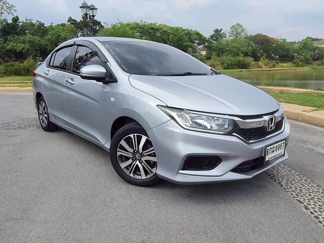 รถ Honda City 1.5 V Plus i-VTEC สี บรอนซ์เงิน