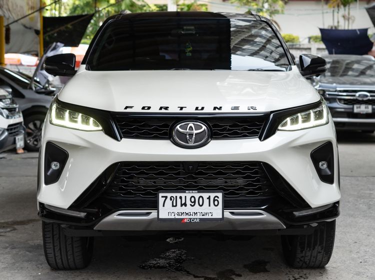 Toyota Fortuner 2022 2.4 Legender Black Top Utility-car ดีเซล ไม่ติดแก๊ส เกียร์อัตโนมัติ ขาว