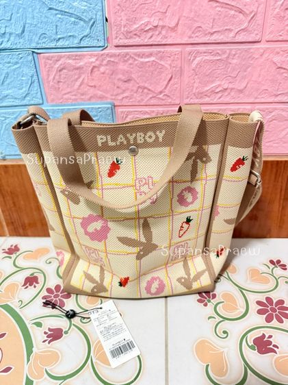 กระเป๋า Playboy