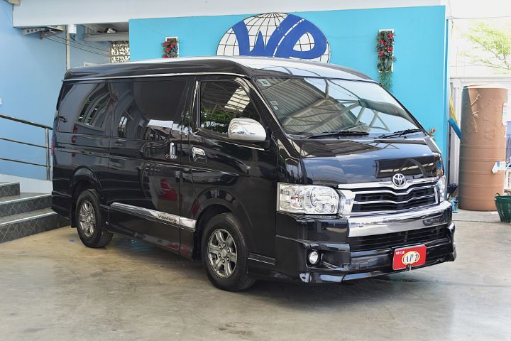 รถ Toyota Ventury 3.0 V สี ดำ