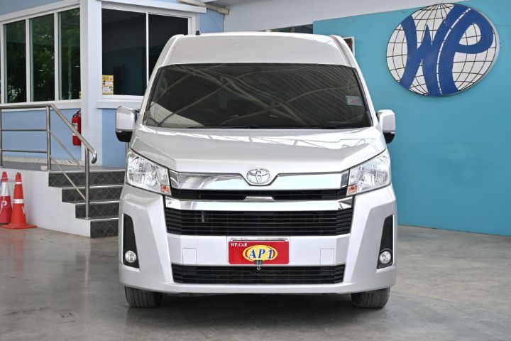 Toyota Commuter 2020 2.8 Van ดีเซล เกียร์อัตโนมัติ เทา รูปที่ 2