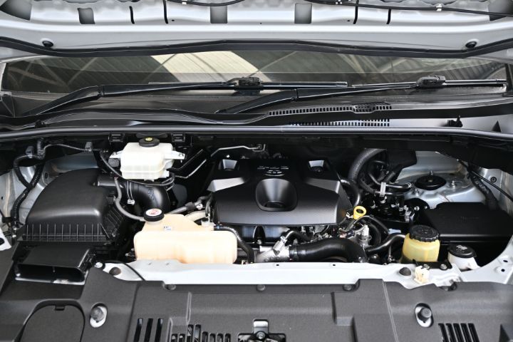 Toyota Commuter 2020 2.8 Van ดีเซล เกียร์อัตโนมัติ เทา รูปที่ 4