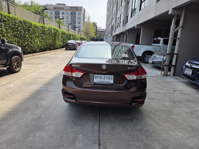 รถ Suzuki Ciaz 1.2 GLX สี น้ำตาล