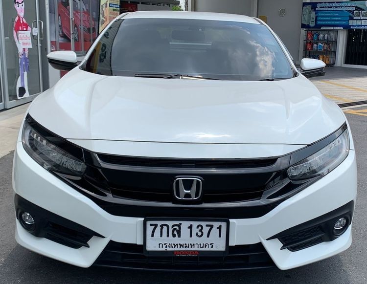 รถ Honda Civic 1.5 Turbo RS สี ขาว
